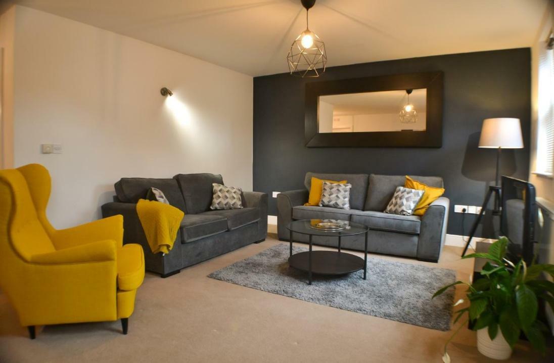 #St Georges Court By Derbnb, Spacious 2 Bedroom Apartments, Free Parking, Wi-Fi, Netflix & Within Walking Distance Of The City Centre Derby Buitenkant foto